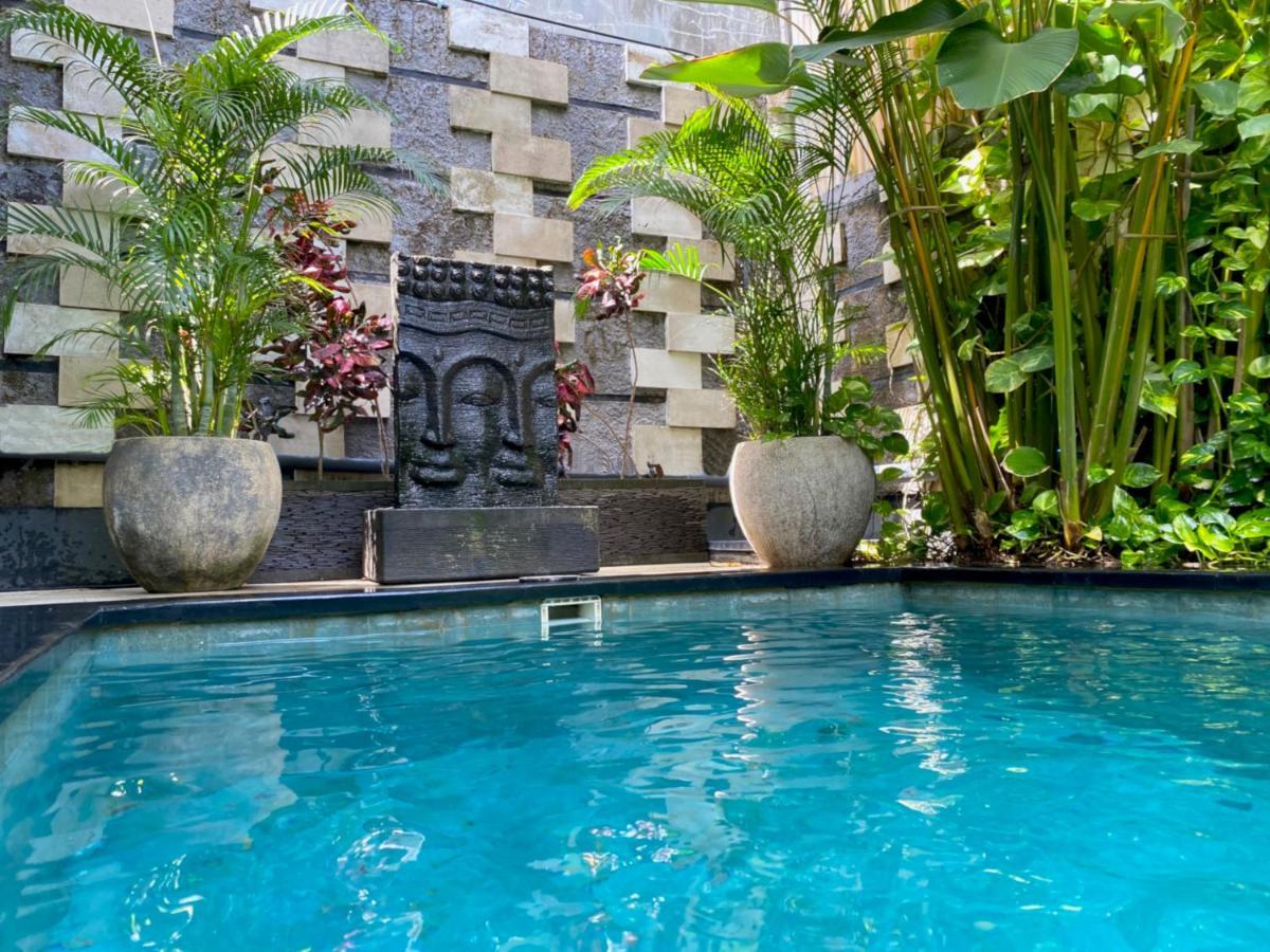 Villa Lily Seminyak Buitenkant foto